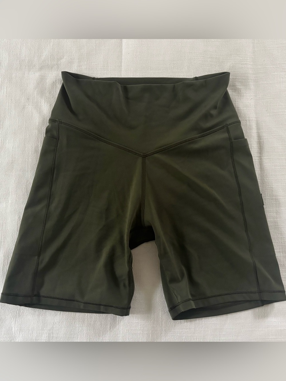 Like New- Vuroi All The Moves Shorts